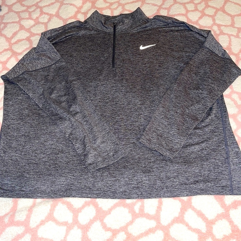NIKE women’s plus 1/4 zip pullover
